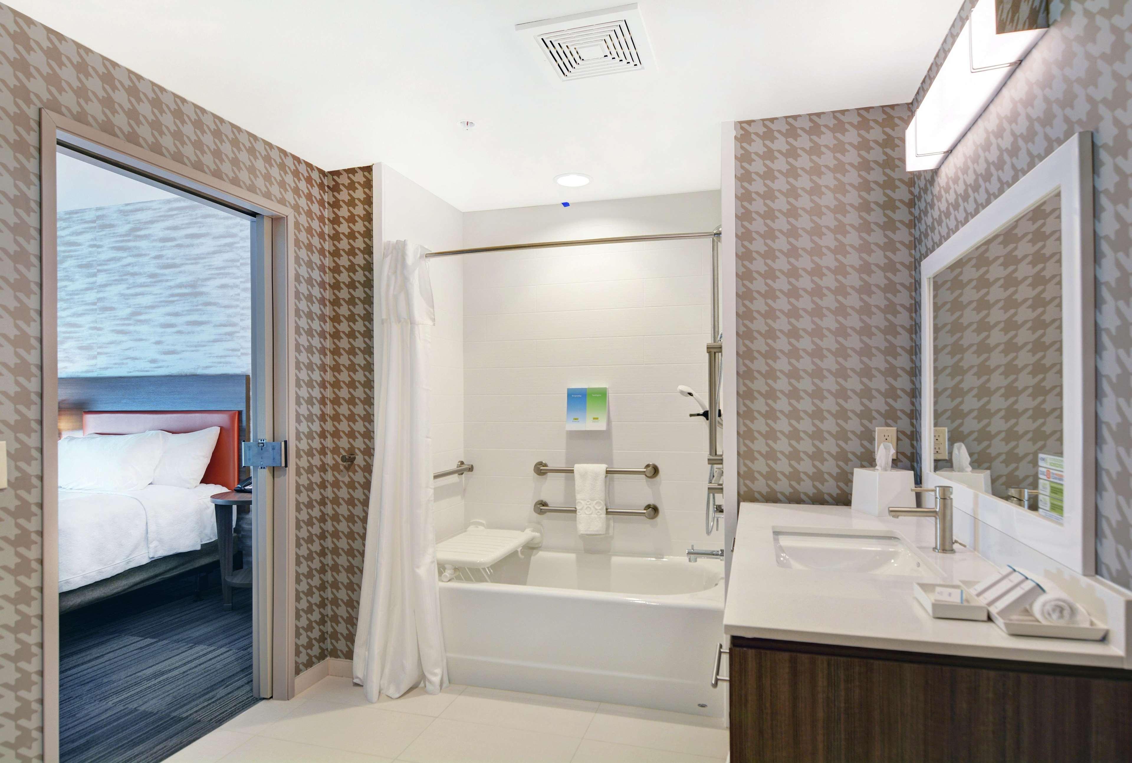 Hotel Home2 By Hilton Northwest 3*